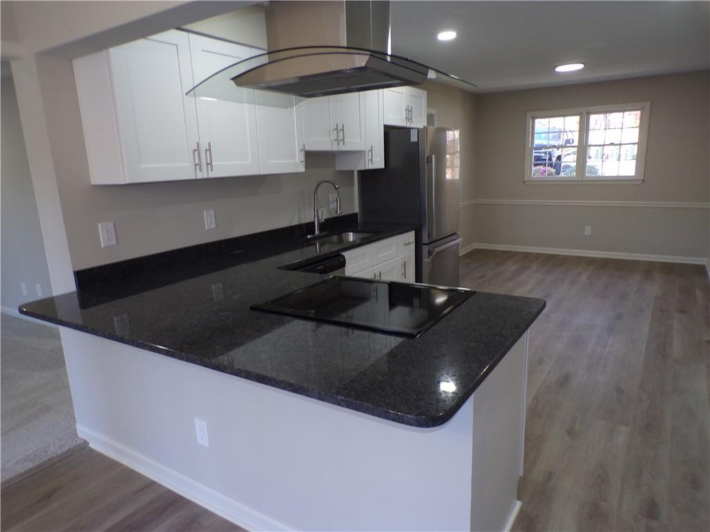 2401 Northlake Court