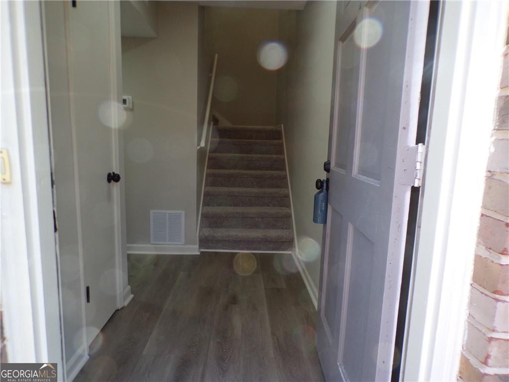 2401 Northlake Court