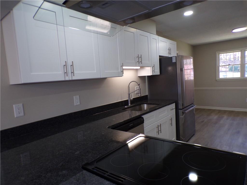 2401 Northlake Court