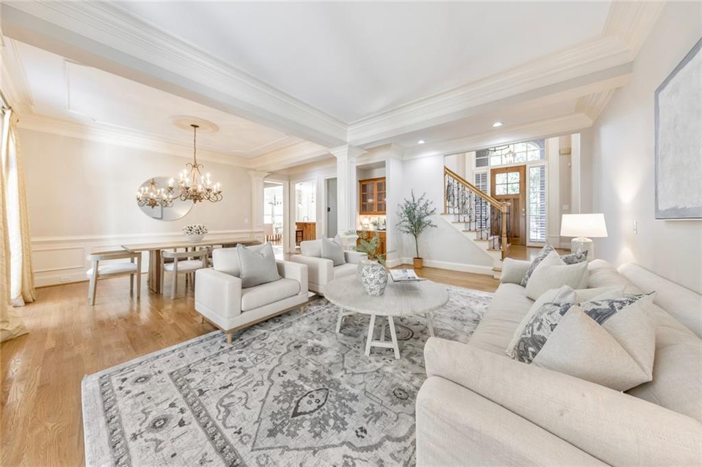 608 Tabbystone Street NW