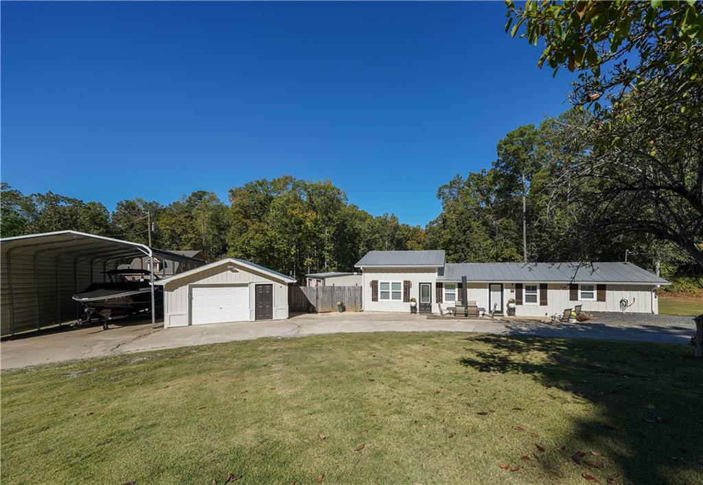 3 Colonial Club Drive SE