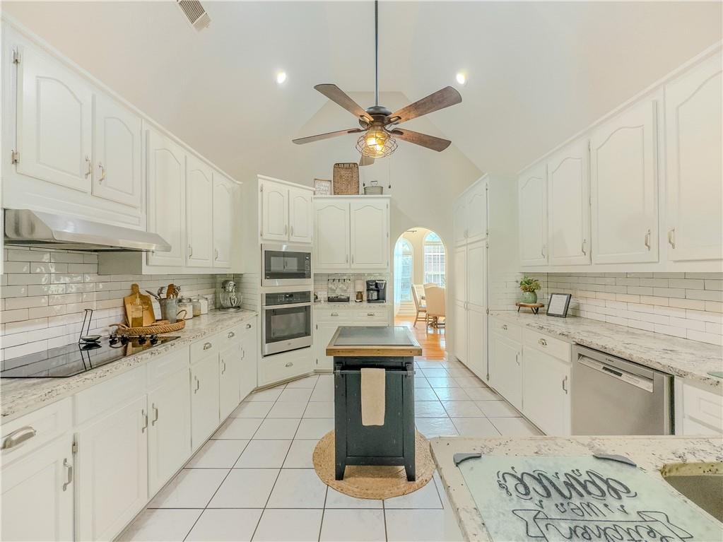 6015 Cedar Lake Trail