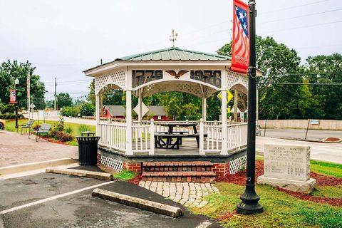 listing image 111