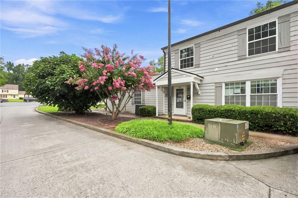 1392 Old Coach Road SW