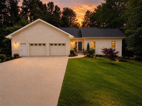 Homes For Sale - 8993 Dornoch Circle<br/> Winston, GA 30187