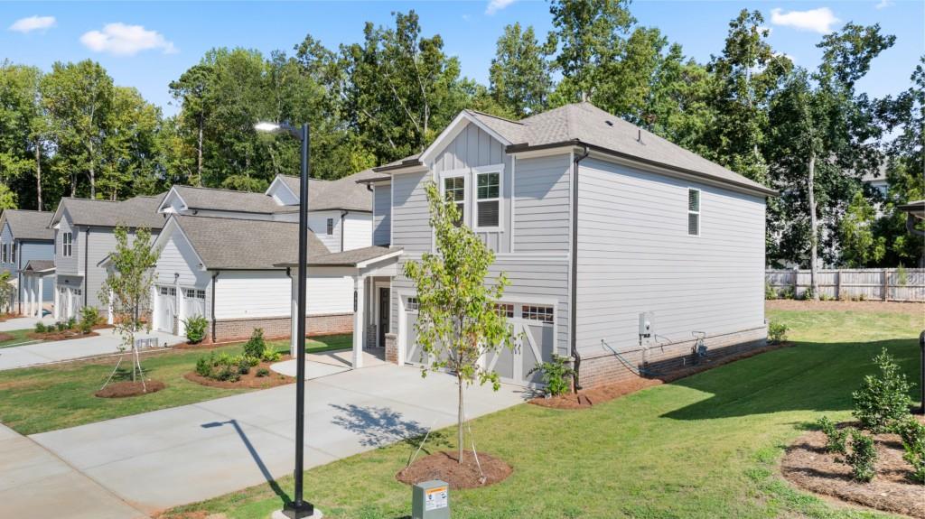 1908 Holmsey Circle SE