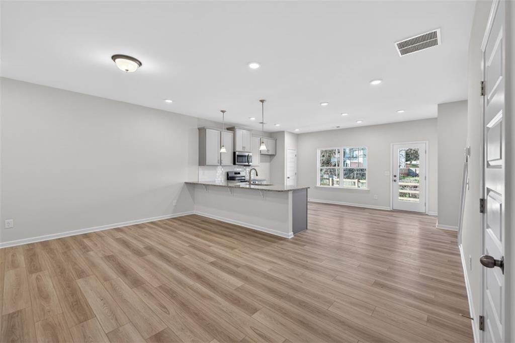 304 Caroline Place 103