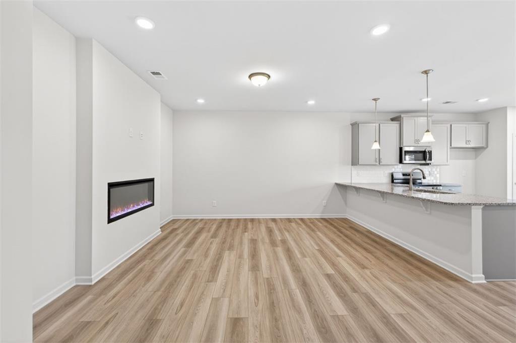 304 Caroline Place 103