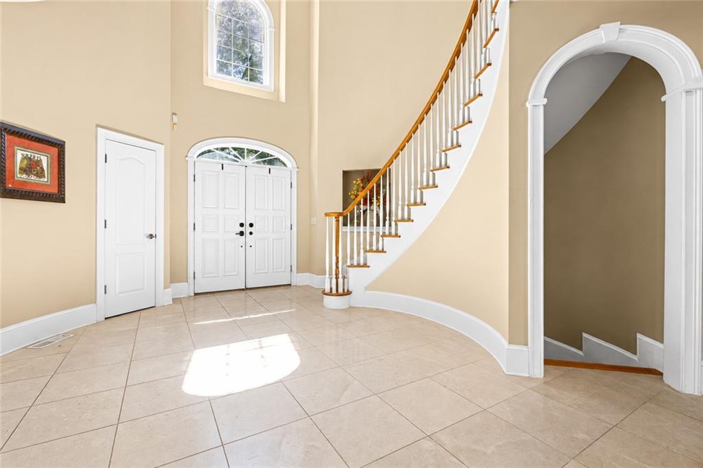 205 Standing Oak Place