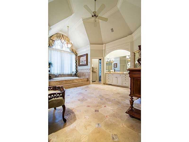 Country Club of the South - Residential