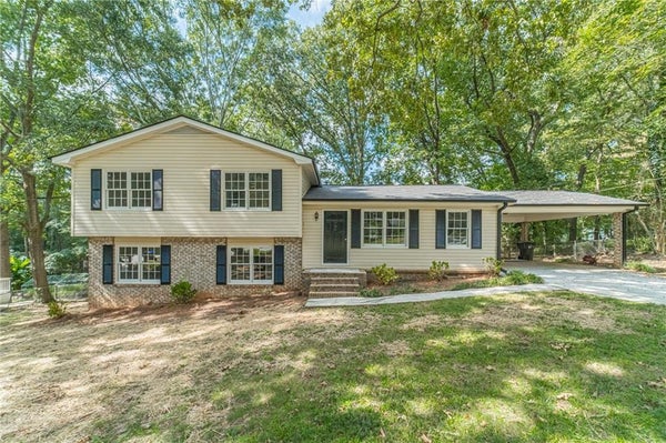 555 BIRCH LN, LAWRENCEVILLE, GA 30044 - Image 275f0fa3887f4cdfc86b0299b8e491a6/3240534437