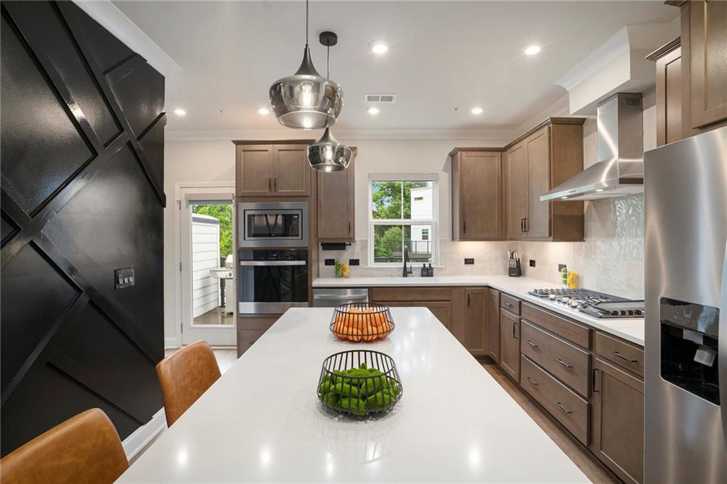 2505 Astaire Court, Atlanta, Georgia image 9