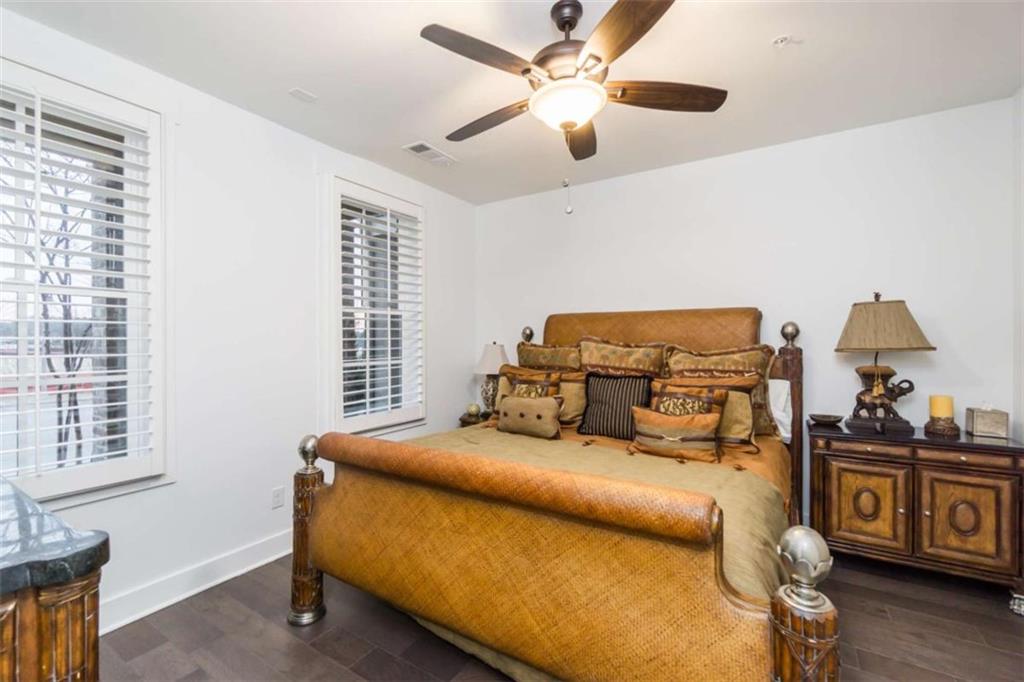 963 South on main Drive