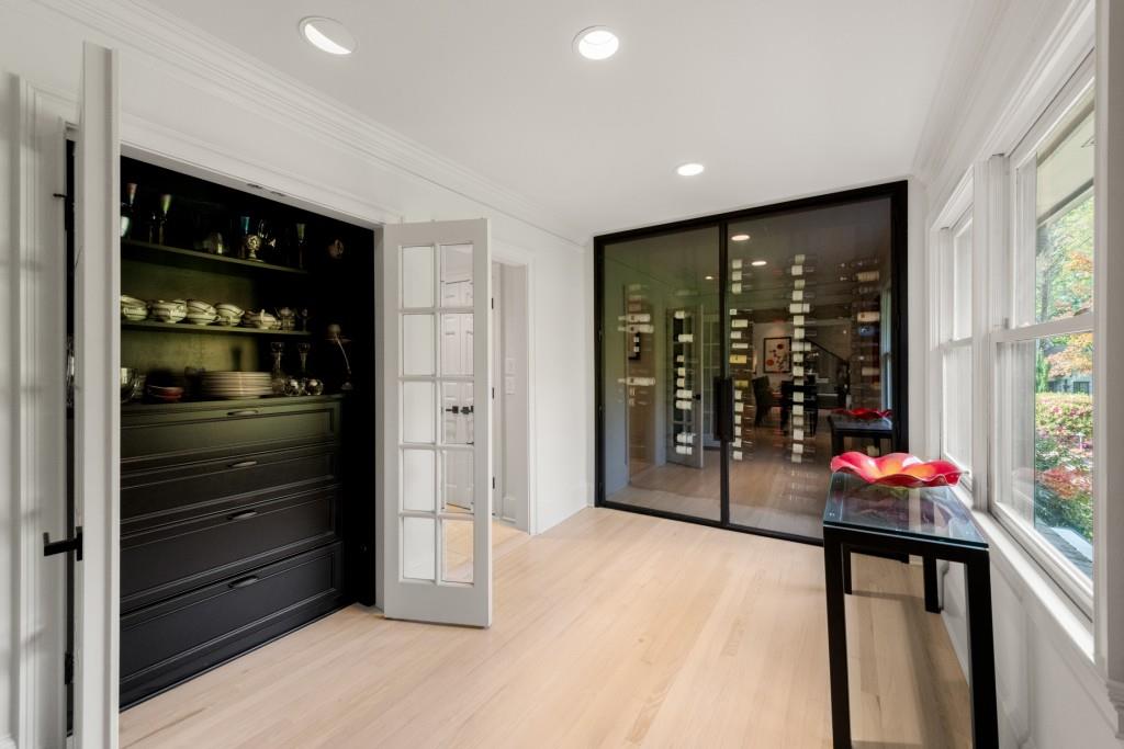 Long Island Manor - Residential