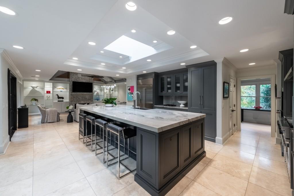 Long Island Manor - Residential