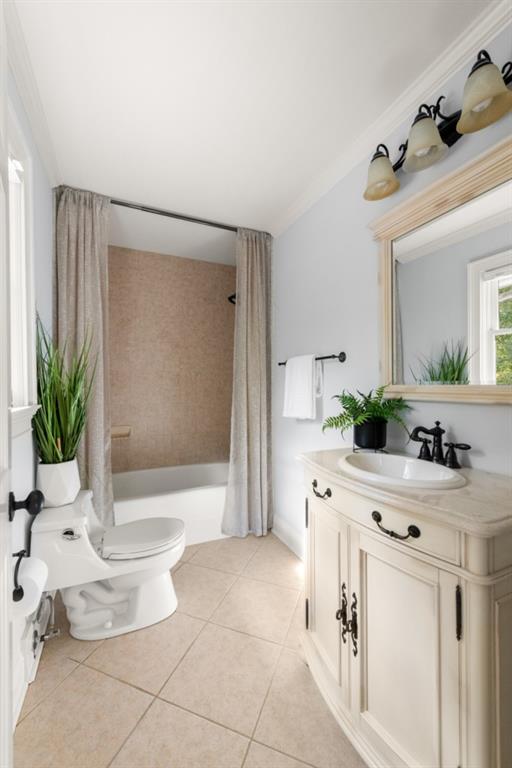 Long Island Manor - Residential