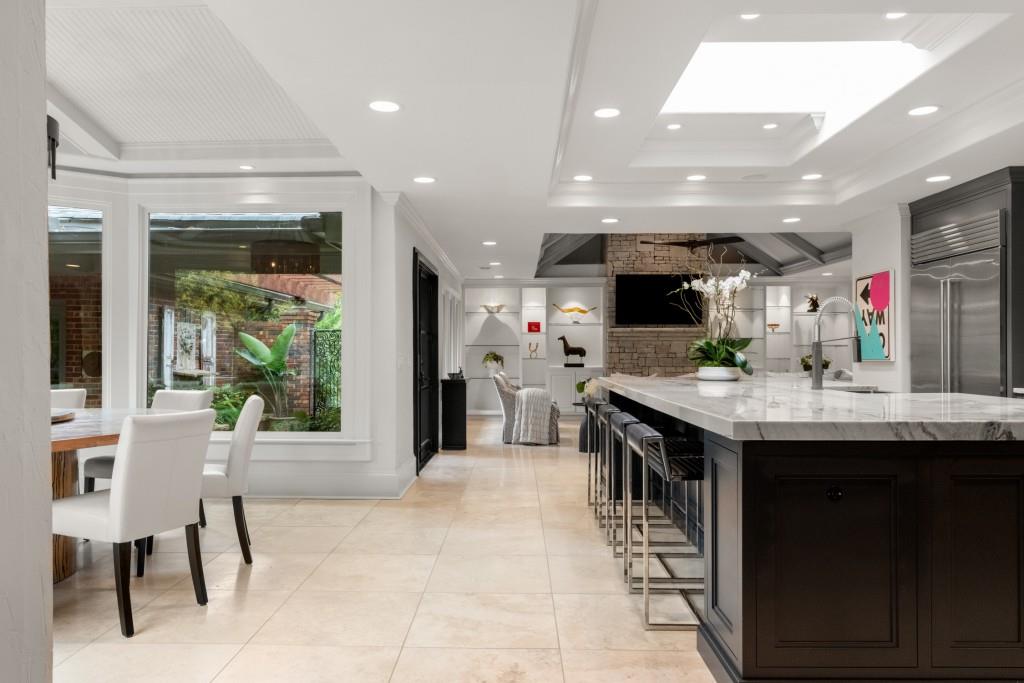 Long Island Manor - Residential