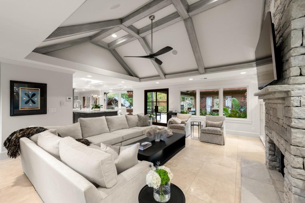 Long Island Manor - Residential