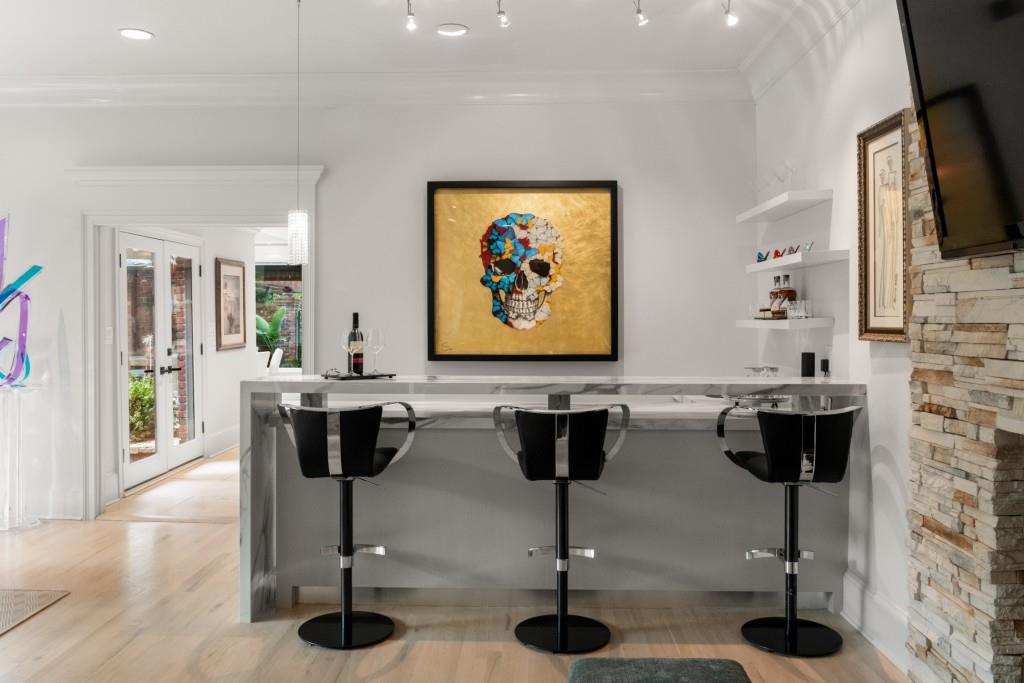 Long Island Manor - Residential