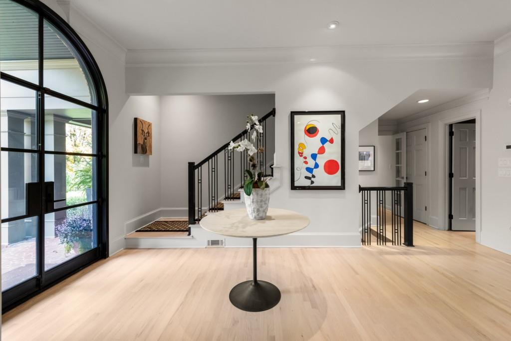 Long Island Manor - Residential