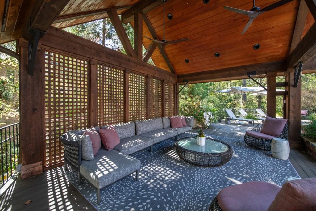 Long Island Manor - Residential