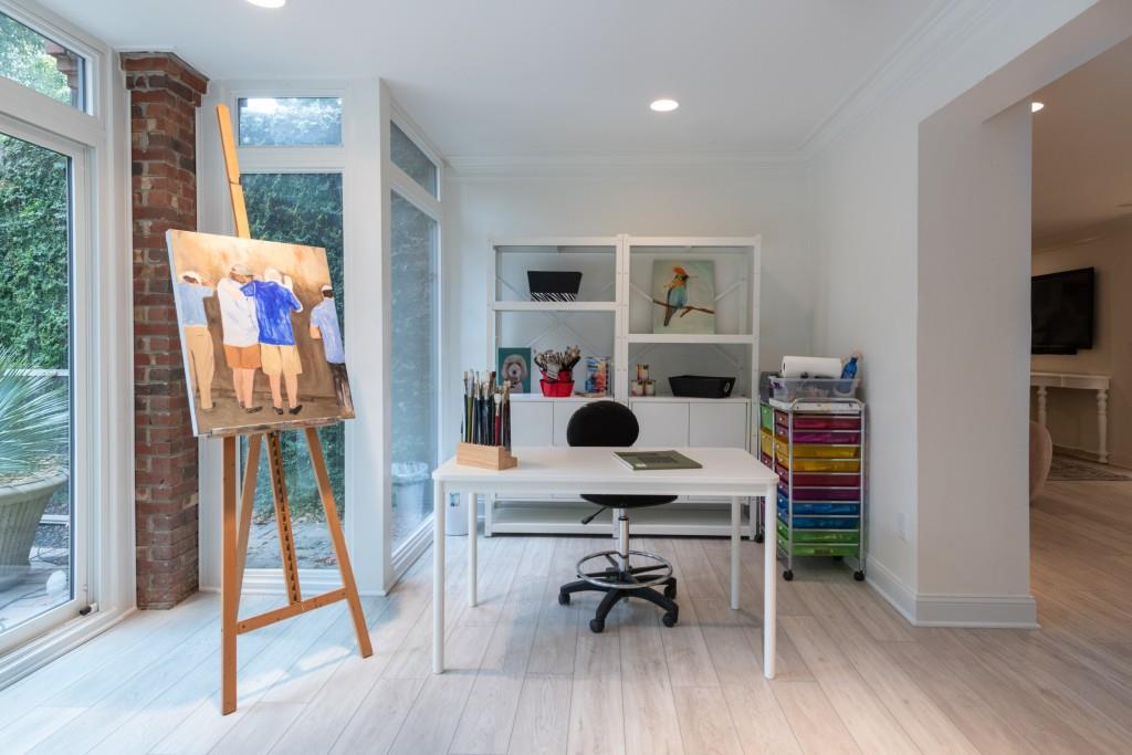 Long Island Manor - Residential