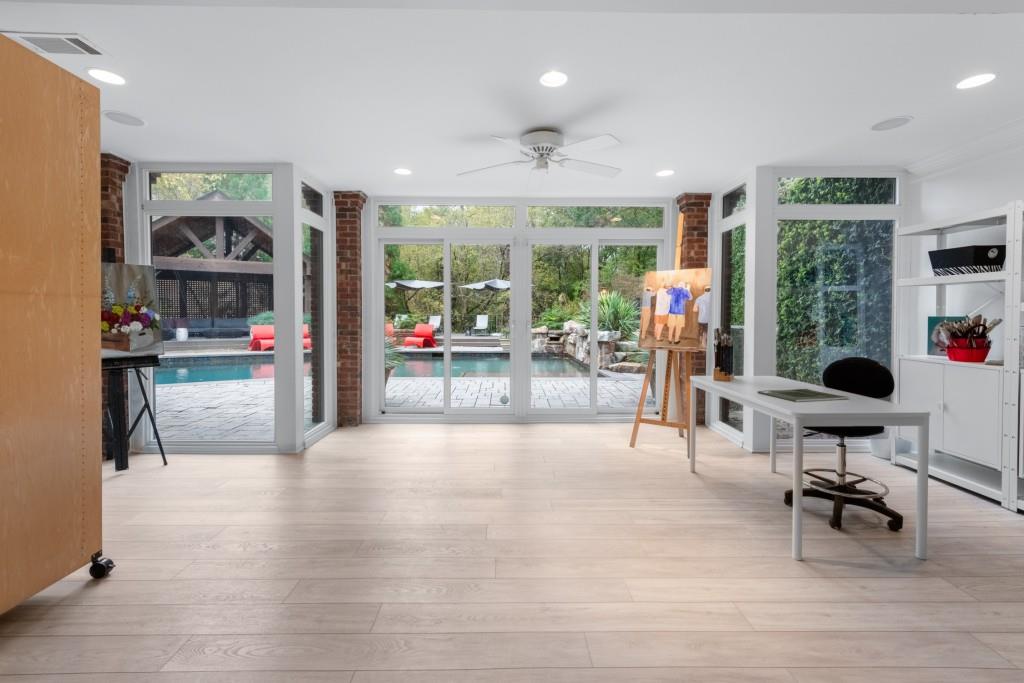 Long Island Manor - Residential