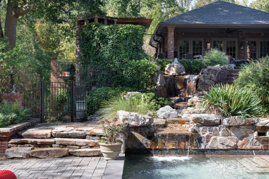 Long Island Manor - Residential