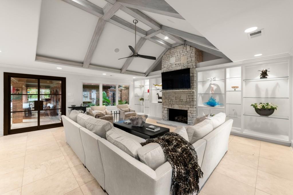 Long Island Manor - Residential