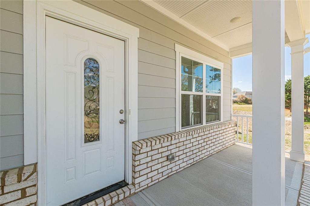 2646 Neighborhood Walk