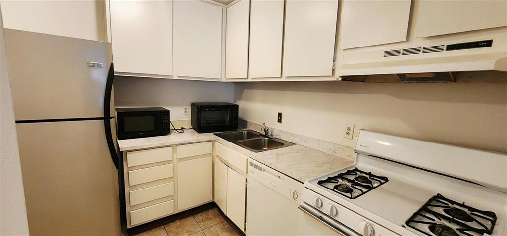 1225 CHURCH Street G