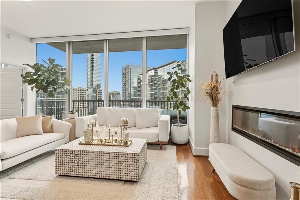 1080 Peachtree Street NE 1712