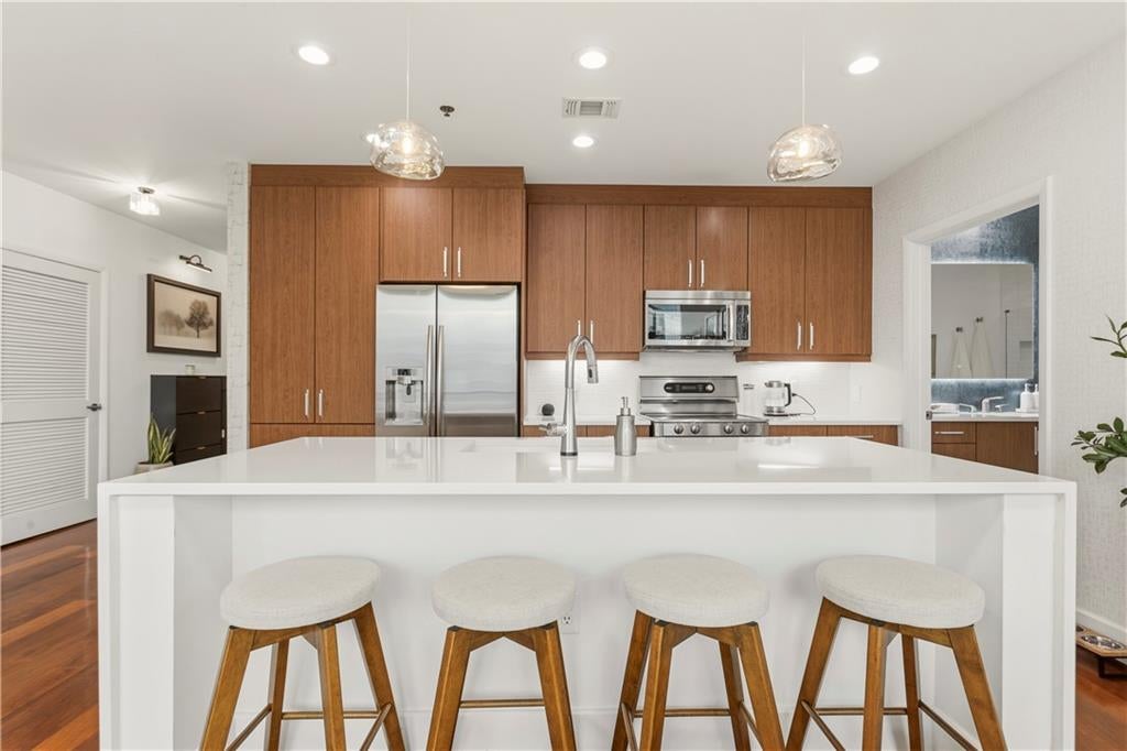 1080 Peachtree Street NE 1712