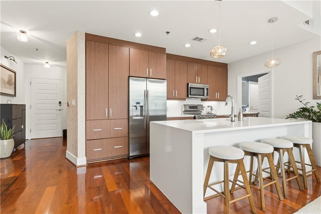 1080 Peachtree Street NE 1712