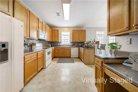 A home in Fairburn