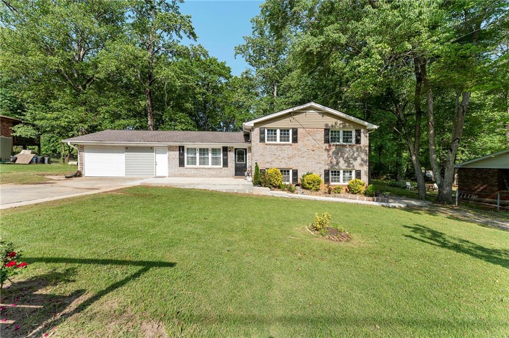 4070 Lauada Drive, Douglasville, Georgia image 1