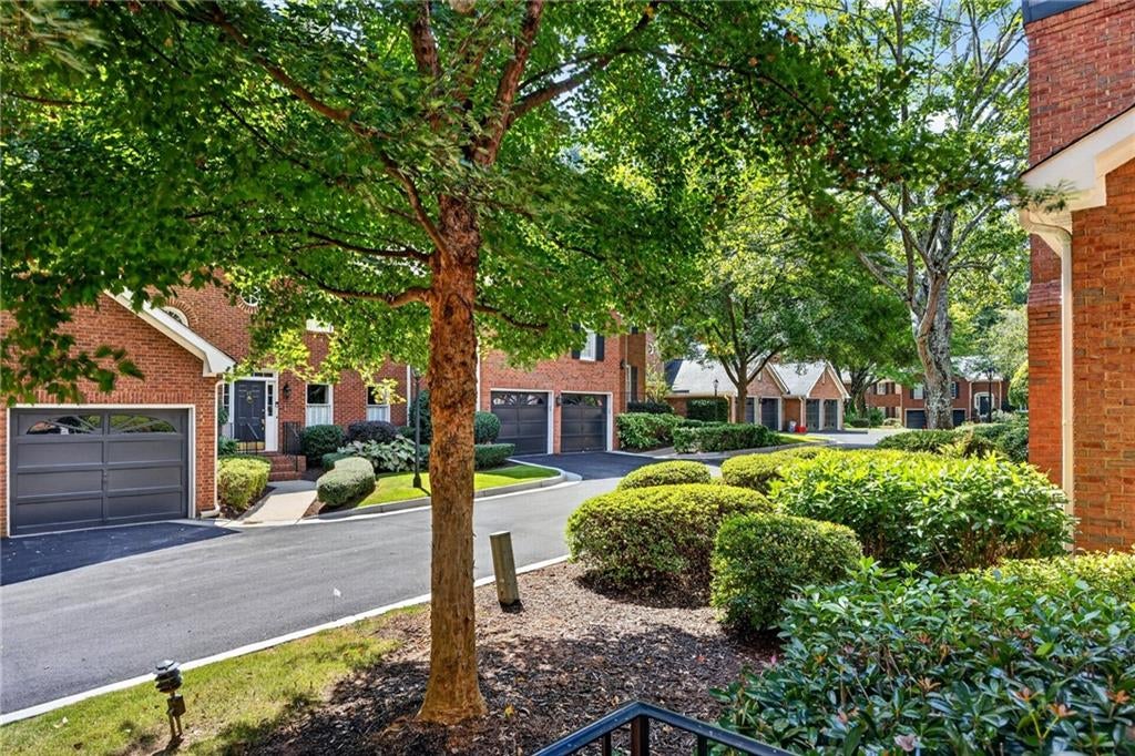 36 Pointe Terrace SE