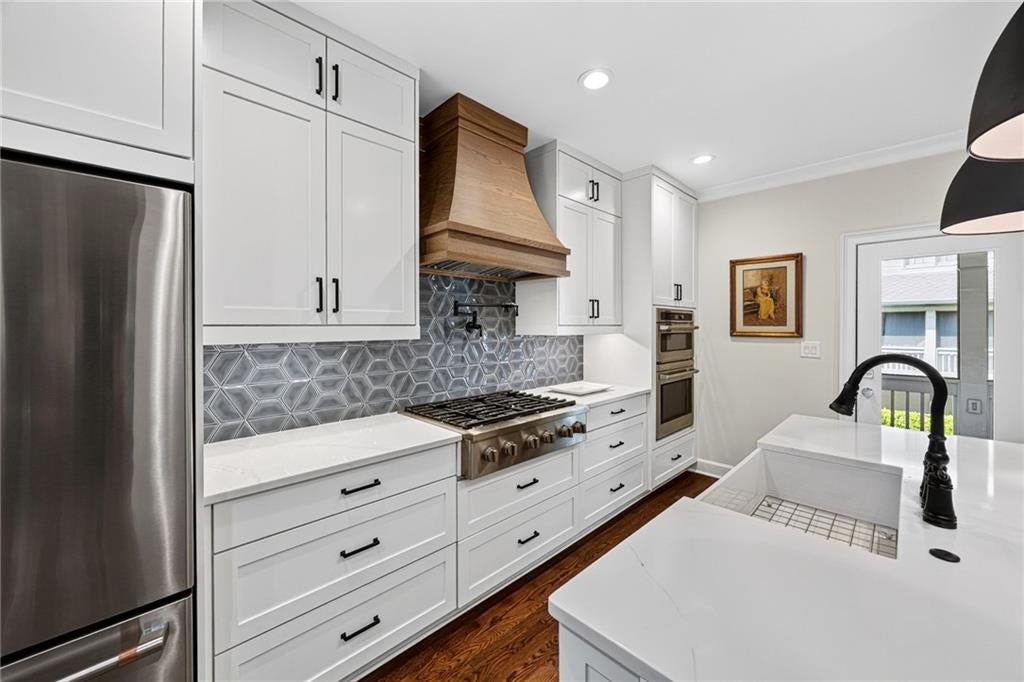 36 Pointe Terrace SE