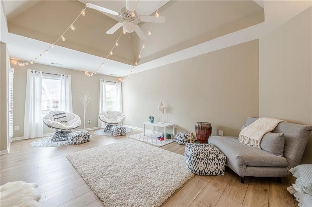 Roswell, Georgia 30075, United States, 4 Bedrooms Bedrooms, ,4 BathroomsBathrooms,Residential,Active,156721