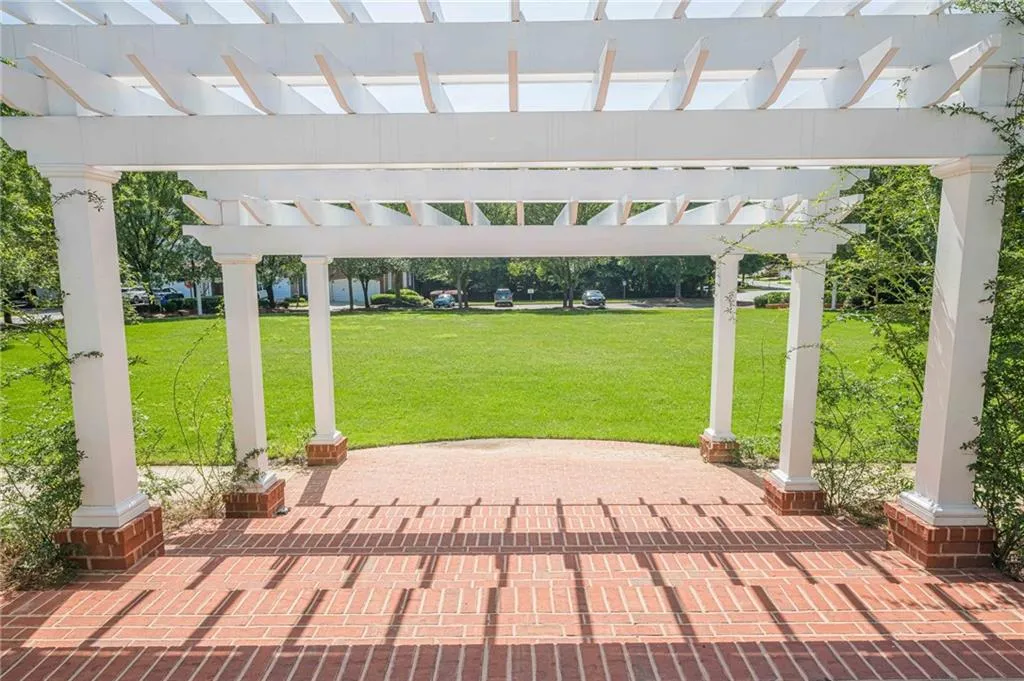 Roswell, Georgia 30075, United States, 4 Bedrooms Bedrooms, ,4 BathroomsBathrooms,Residential,Active,156721