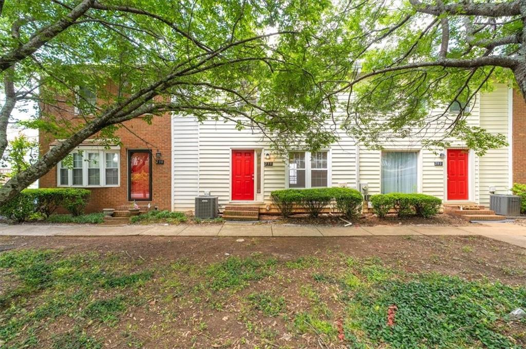 238 Chads Ford Way, Roswell, Georgia image 1