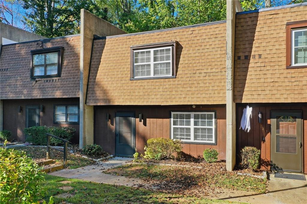 745 Cedar Pointe Court SW