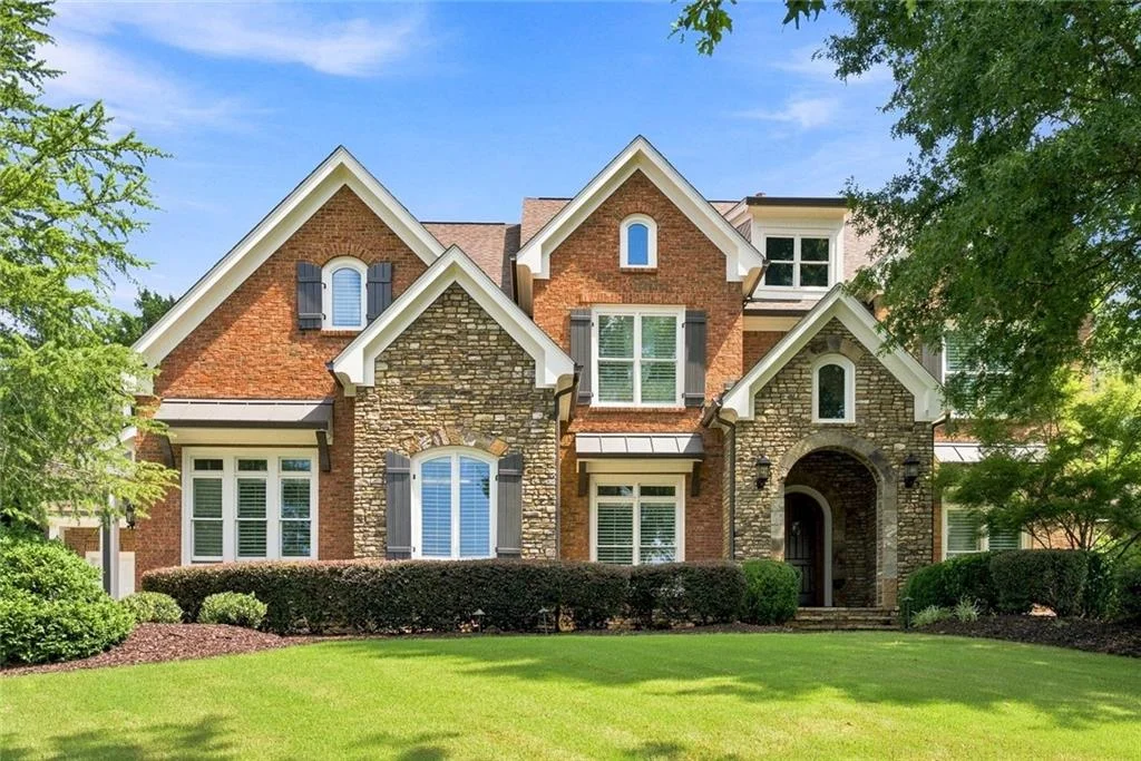2202 Crimson King Drive