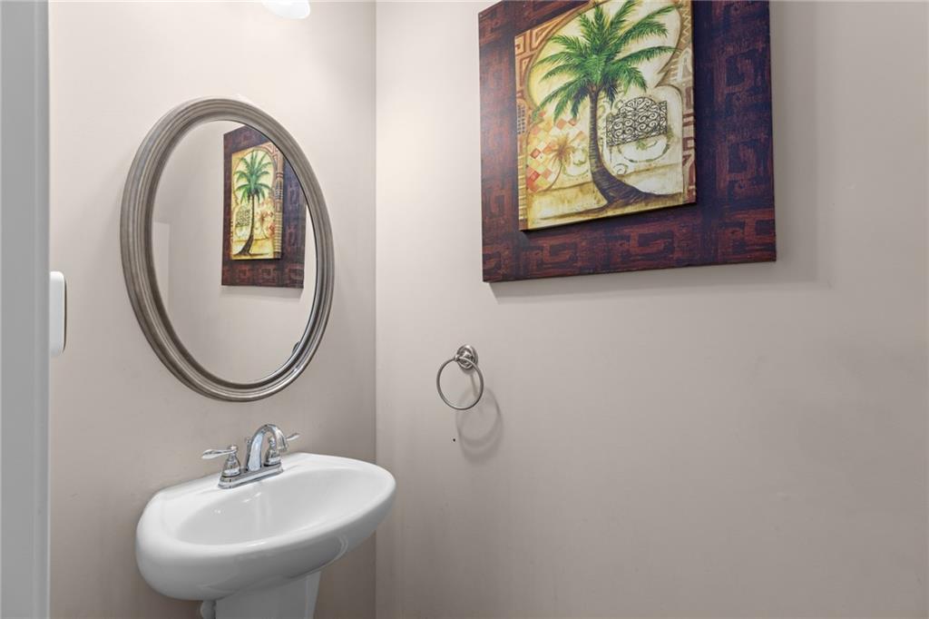 1212 Lake Point Way, Suwanee, Georgia image 7
