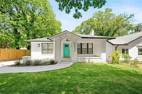 Photo of 1023 Byron Drive SW, Atlanta, GA 30310 (MLS # 7821952)