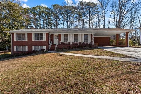 Homes For Sale - 215 Gilbert Road Rd<br/> Fayetteville, GA 30214