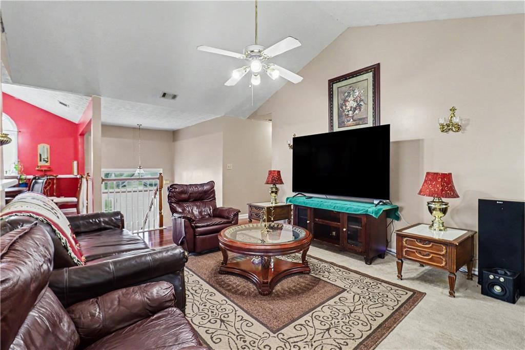 136 Harbour Lake Drive