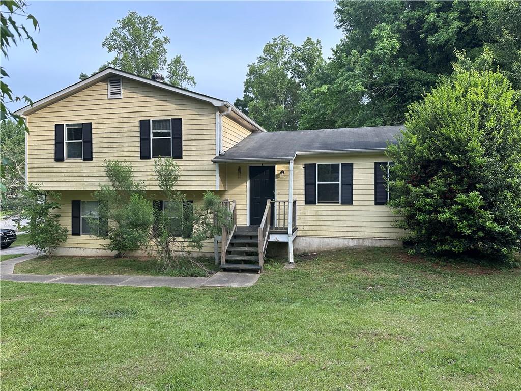 Charming multi-Level Home! This 3-bedroom, 2-bathroom home offers a versatile multi-level layout while still providing the convenience of main-level living. Each space is thoughtfully designed for comfort and functionality. With its unique design and spacious rooms, this home offers a great blend of character and practicality. Do not miss out! Schedule a showing today!