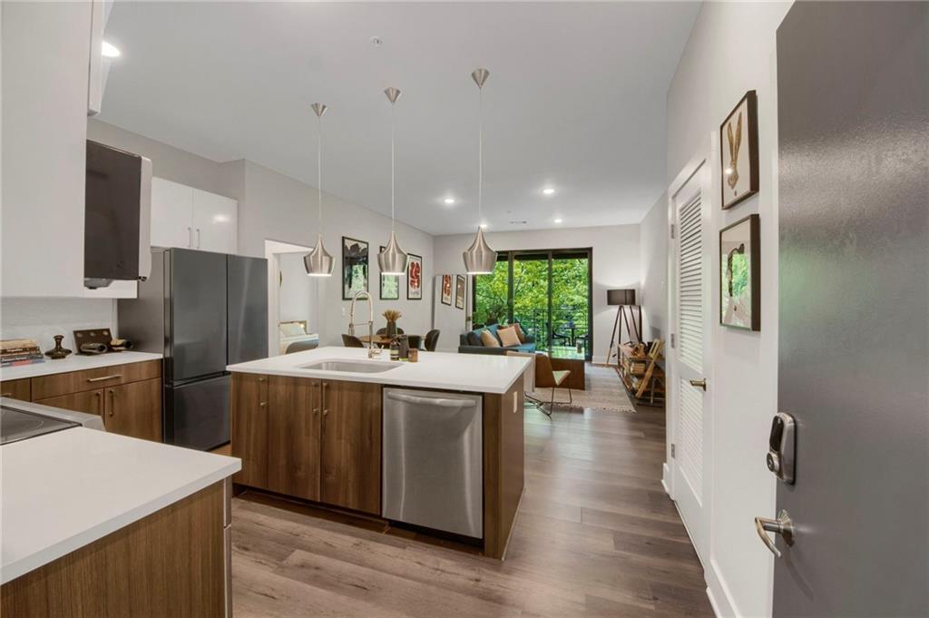 112 Rogers Street NE 305