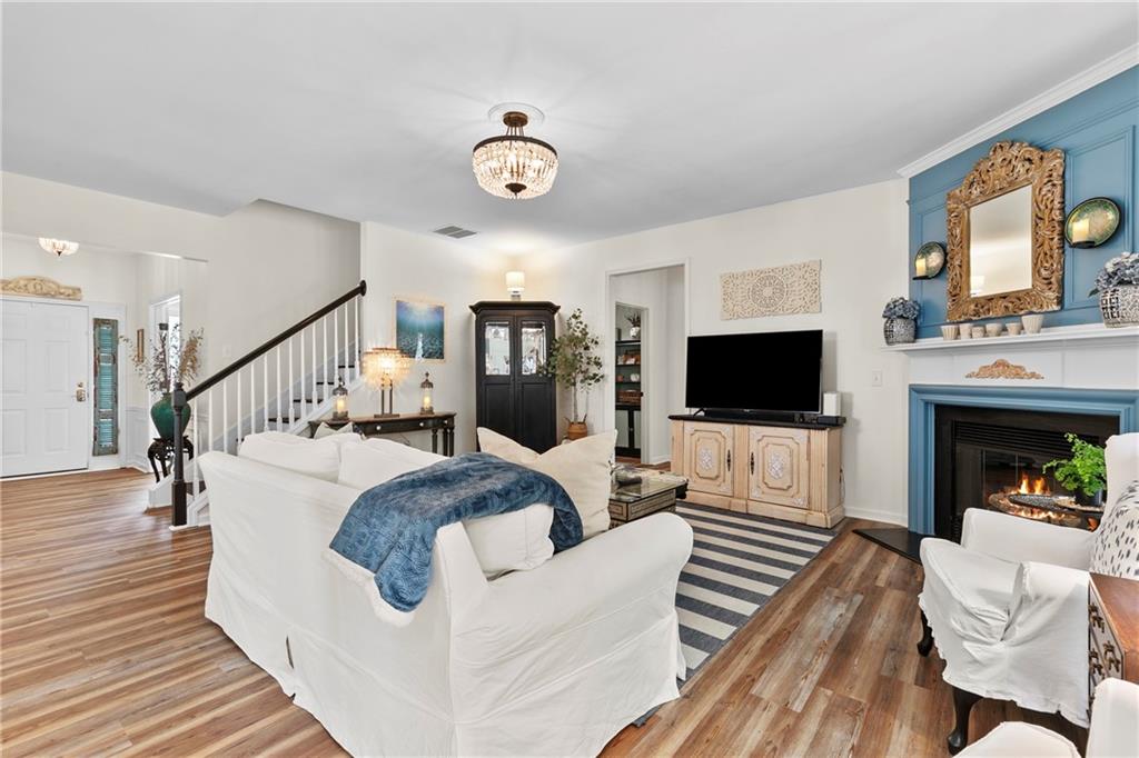 912 Santa Anita Drive, Woodstock, Georgia image 12